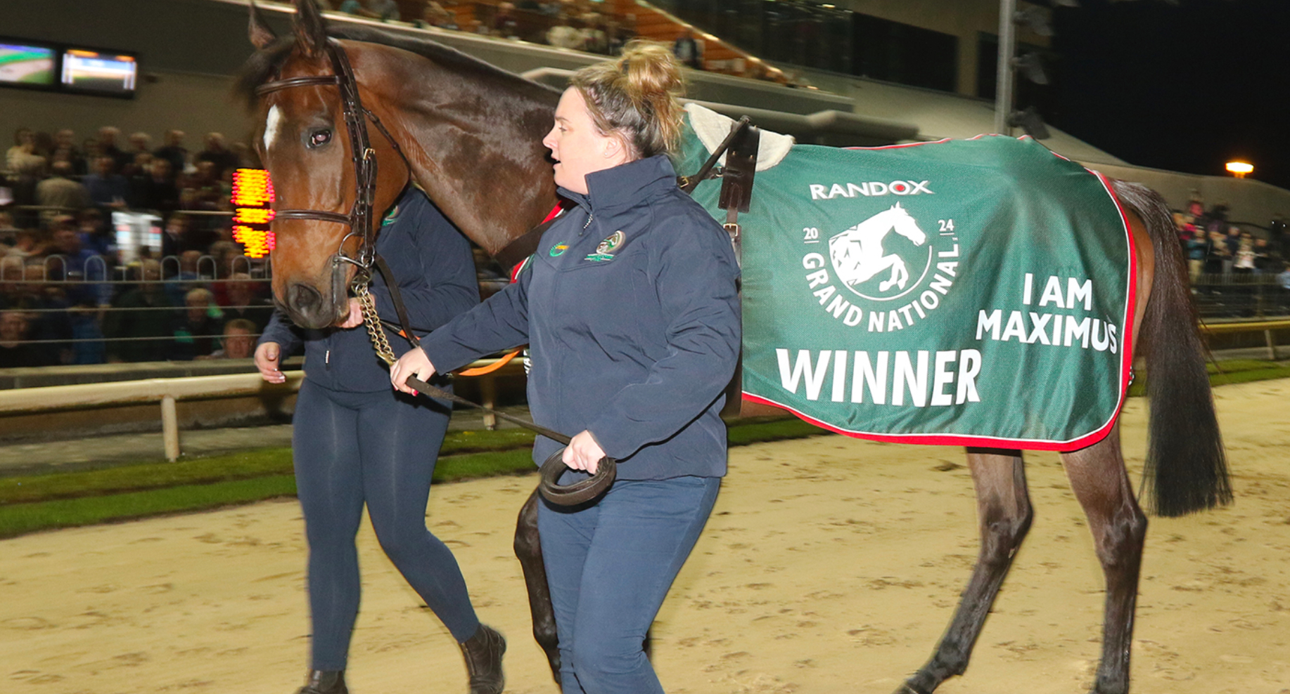 Pictured with I Am Maximus & Minella Times is Julie O'Connell and Lara Hegarty.