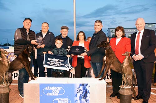 K Begley Presents the Trophy to Murt Leahy and Damien Adams Presents The trophy to Gerry Melia after " A Lucky Julie and Fleadh Saraide Dead Heated in the Final of the Sporting Press On Line Edition Irish Oaks