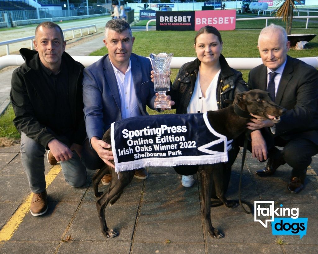 Stevie Dunne (Breeder) Damien Mattherw Treasurer ICC Marissa Molloy (Owner) and DJ Histon CEO ICC with Raha Mofo the 2022 Sporting Press Online Edition Irish Oaks winner Pic: Imelda Grauer